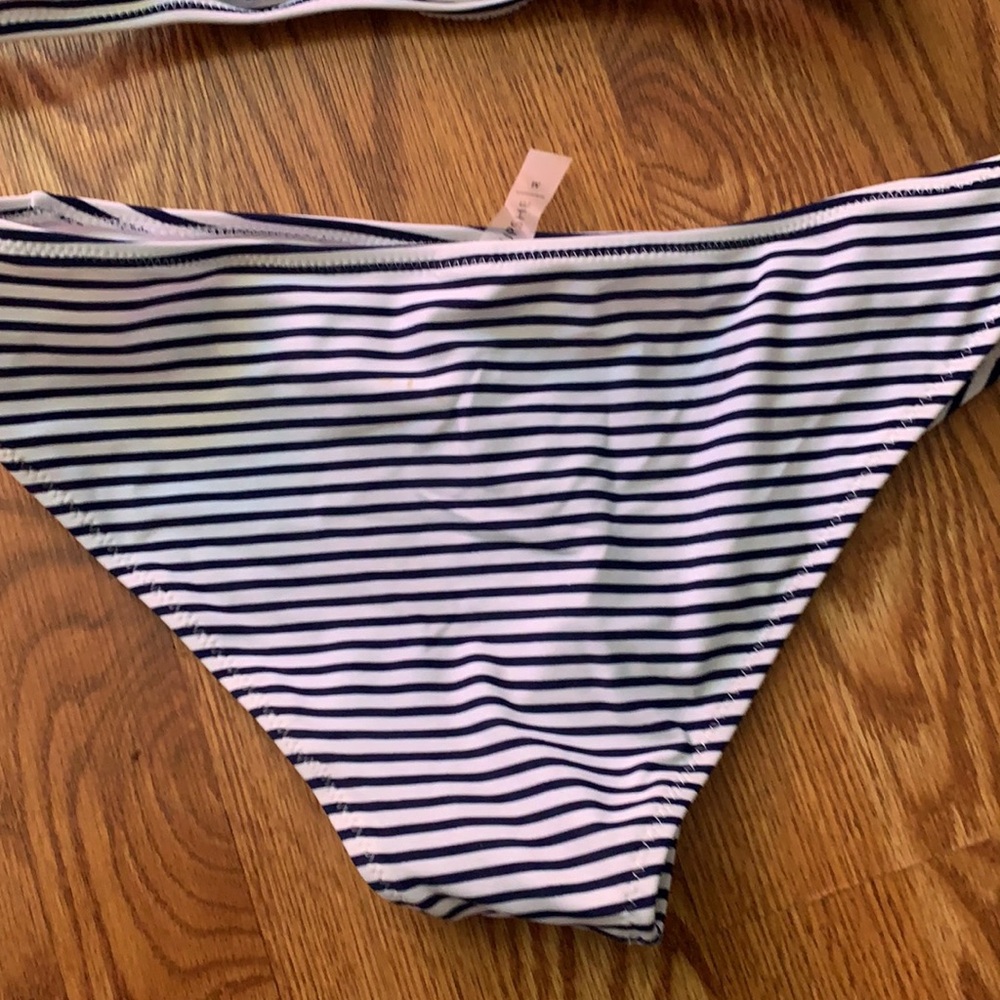 Cupshe swimsuit 2 pc size medium striped - Picture 3 of 5